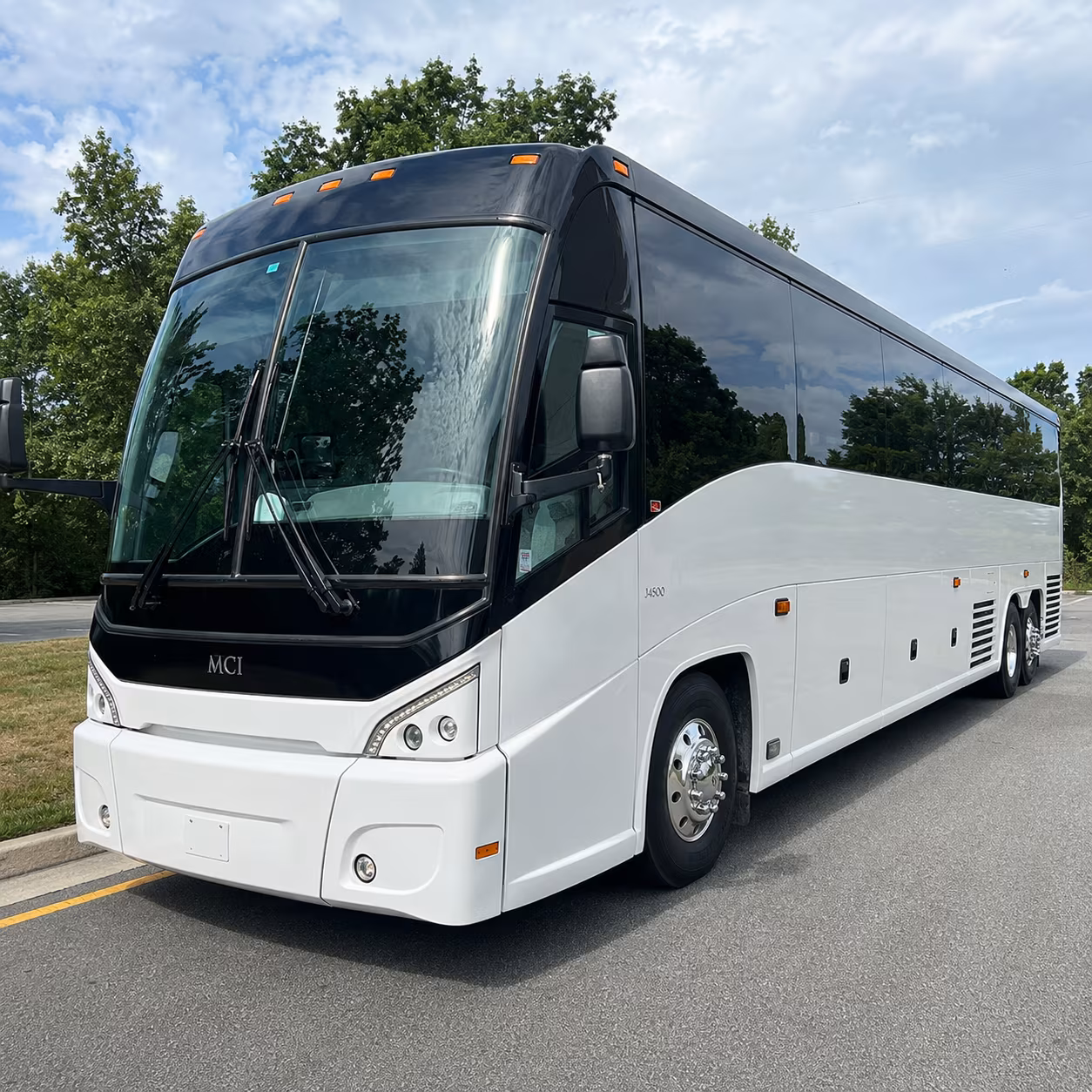 Columbus Airport Shuttle & Transportation party bus exterior