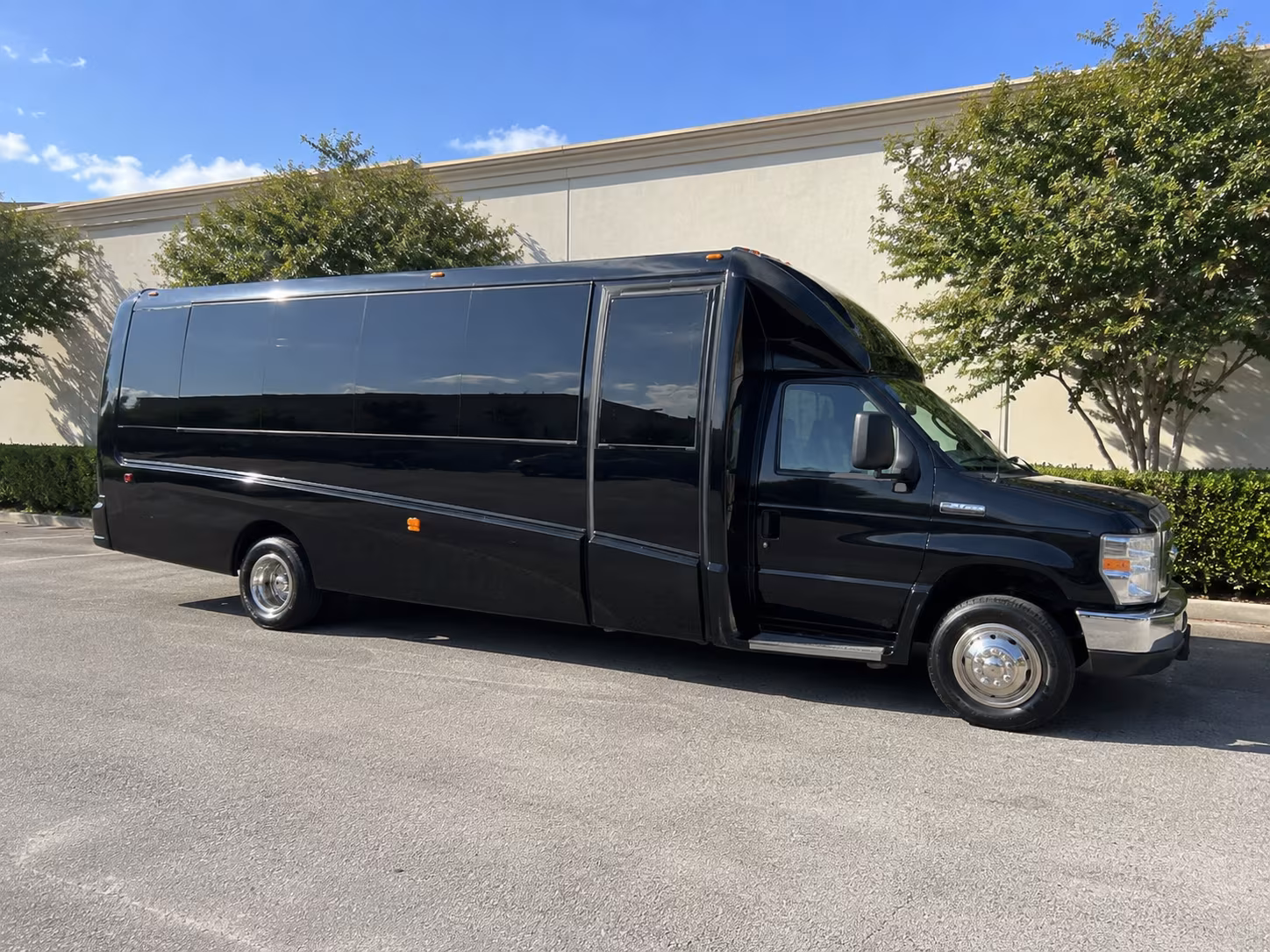 Columbus Bachelor & Bachelorette Transportation party bus exterior