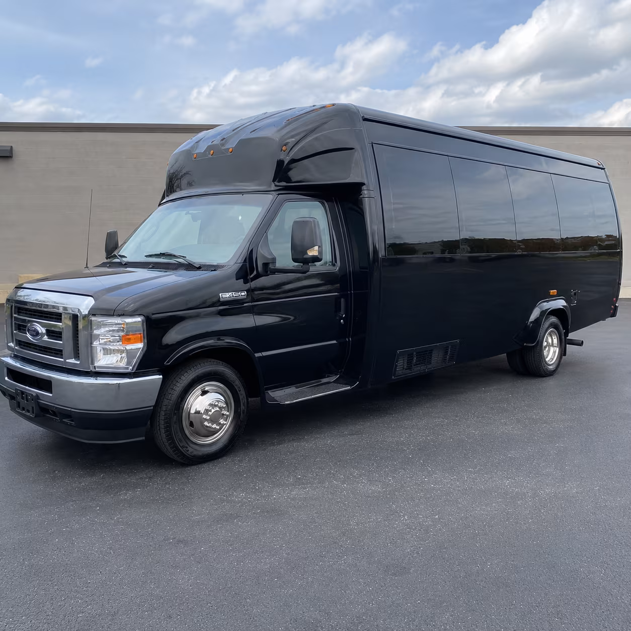 Columbus Winery Tour & Pub Crawl Transportation party bus exterior