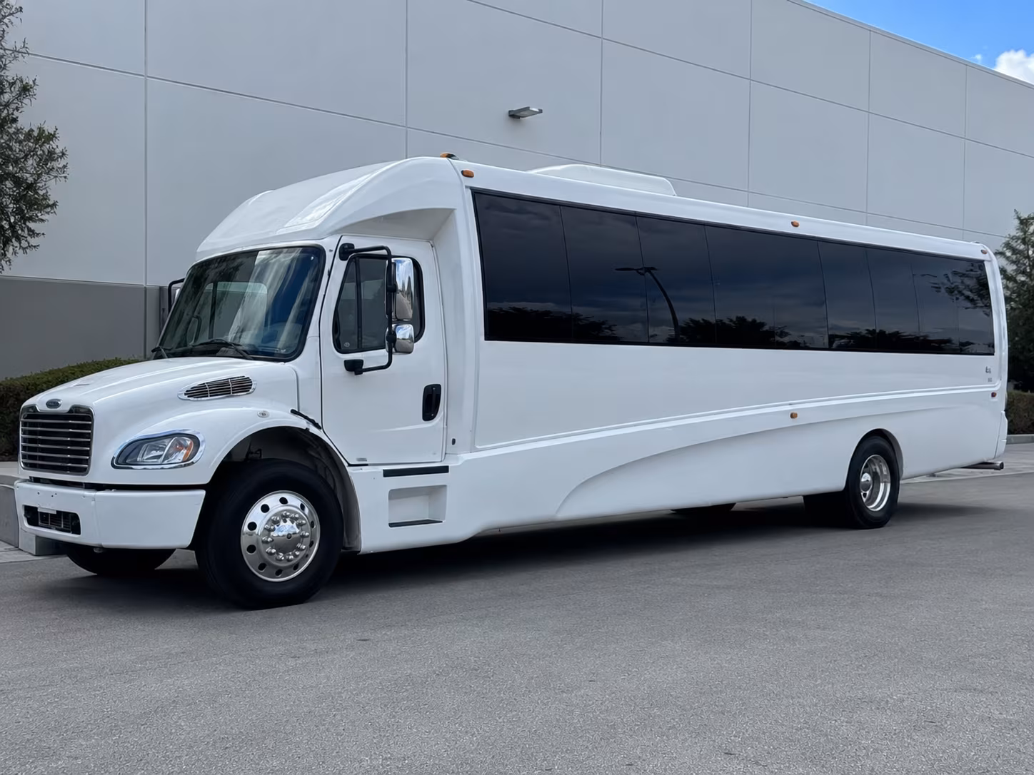 Huntsville Winery Tour & Pub Crawl Transportation