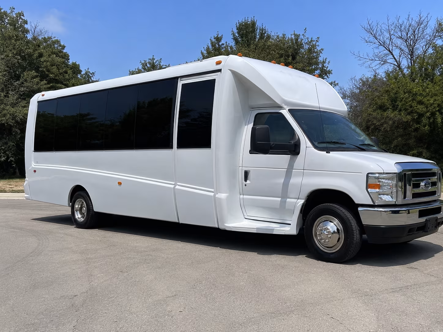 Macon Birthday, Sweet 16, & Quinceañera Party Bus Rentals